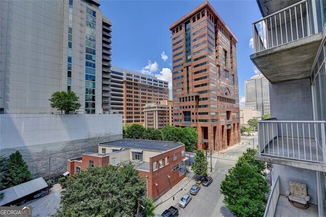 Building Photo - 44 Peachtree Pl NE