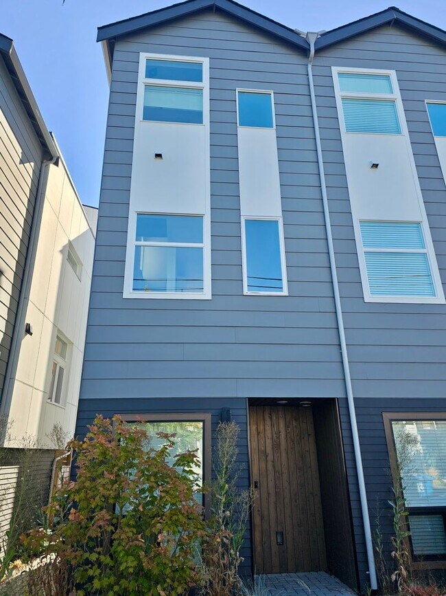 Primary Photo - Experience Modern Living in the Heart of N...