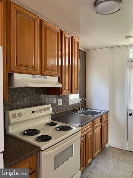 Building Photo - 63 Galveston Pl SW