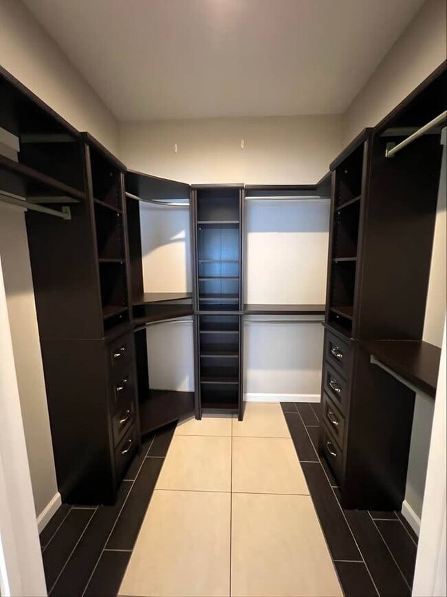 Building Photo - 55 S Fulton St