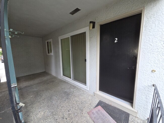 Building Photo - 1331 Castlemont Ave