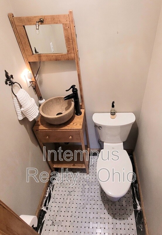 Building Photo - 3128 Ellis Pl
