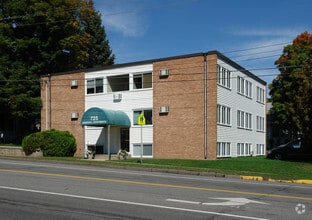 Building Photo - Underhill Apartments