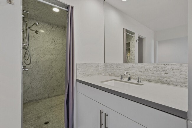 Building Photo - 47 Cornell Dr