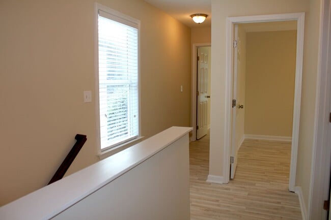 Building Photo - Discover Your Urban Sanctuary in the Heart of SW Atlanta