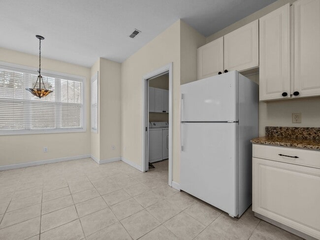 Building Photo - Efficient Brandywine home Available now