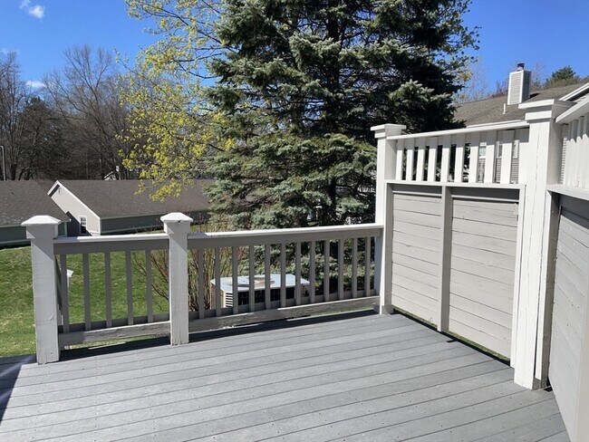 Building Photo - 45 Shawsheen Rd