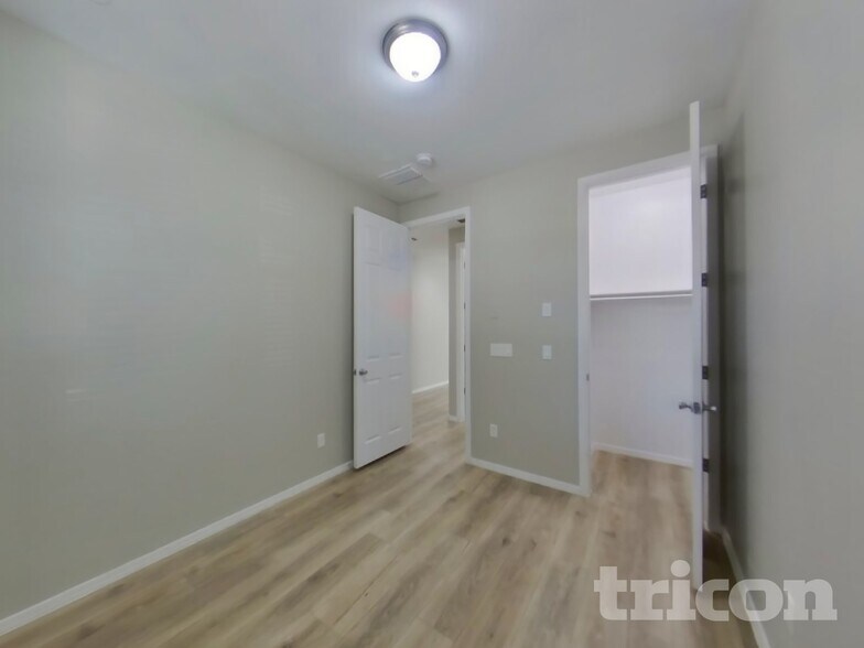 Building Photo - 4122 W Federal Way