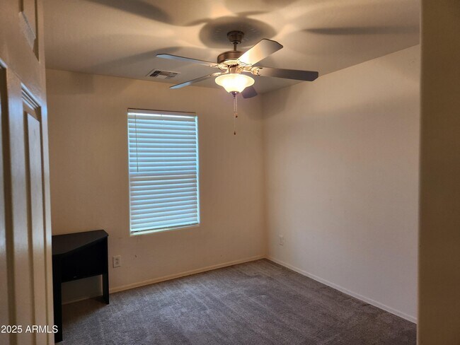 Building Photo - 148 N 56th Pl
