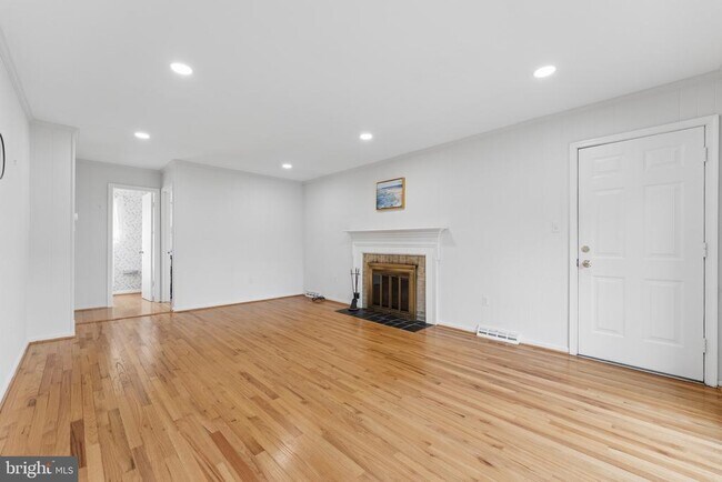 Building Photo - 2302 Tanglevale Dr