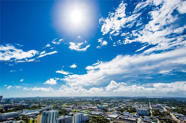 Building Photo - 460 NE 28th St