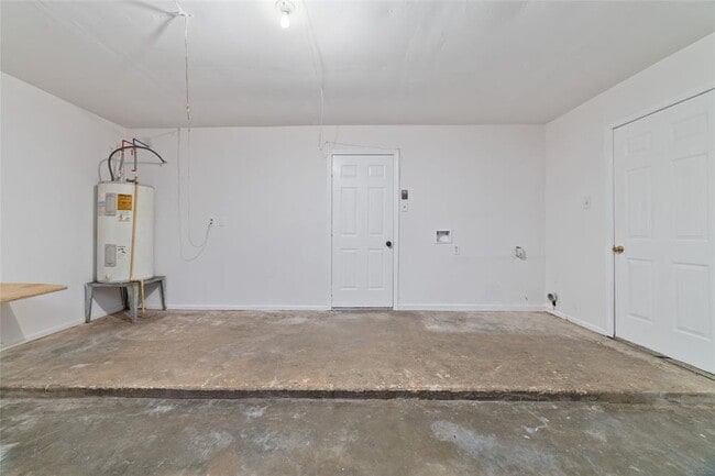 Building Photo - 9910 Kent Towne Ln