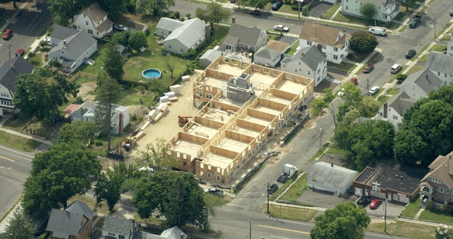 Aerial Photo - 412 N Summerfield Ave