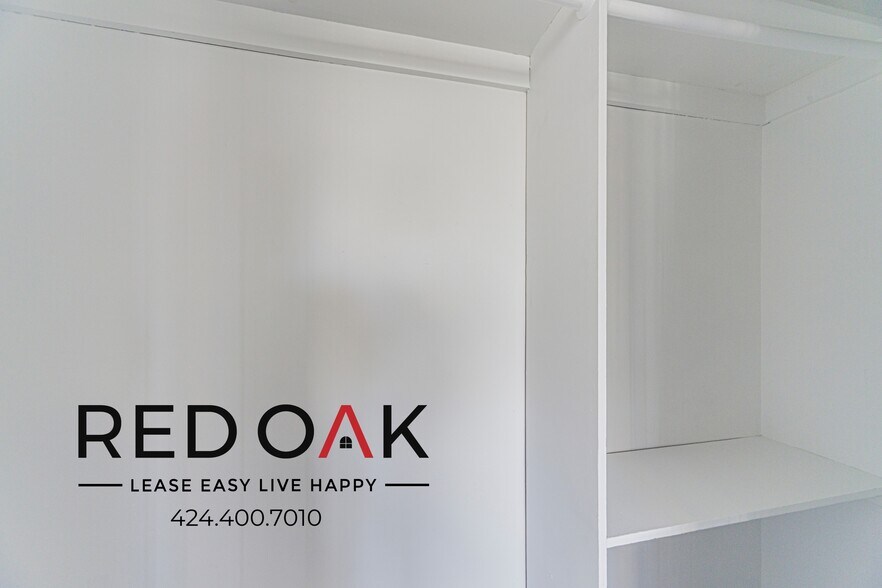 Building Photo - 1051 N Gardner St