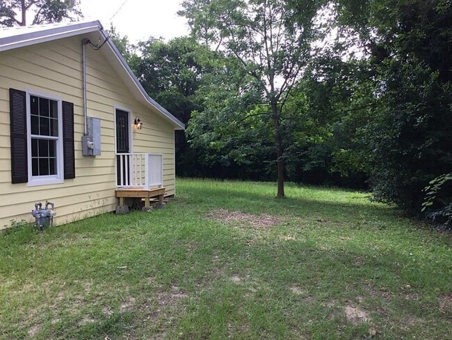 Building Photo - 404 Kelley Blvd