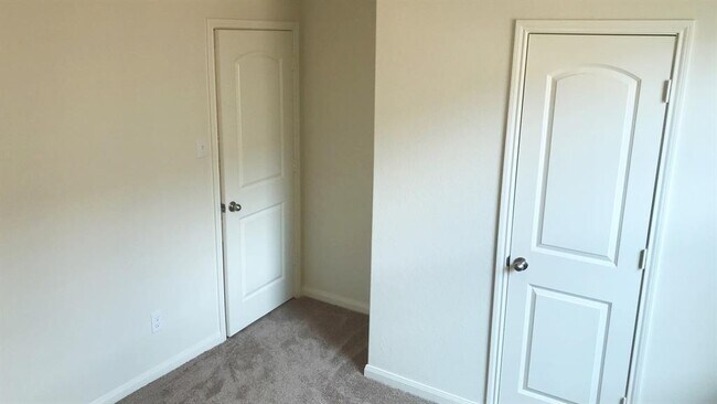 Building Photo - 20731 Solstice Point Dr
