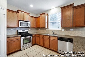 Building Photo - 1331 Nicholas Manor