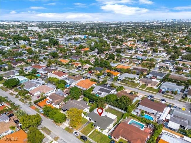 Building Photo - 1815 SW 85th Ct