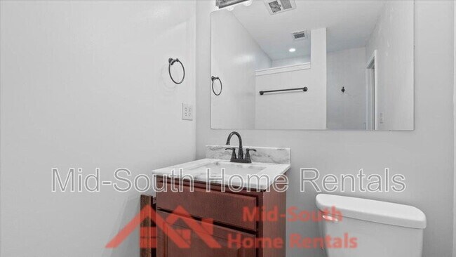 Building Photo - 4515 Flamingo Rd