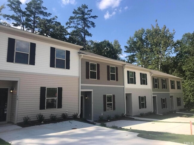 Building Photo - 882 Saratoga Dr