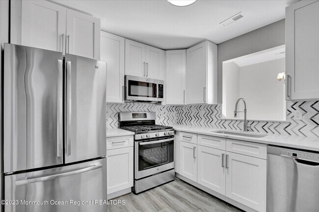 Building Photo - 7 Pagoda Ln