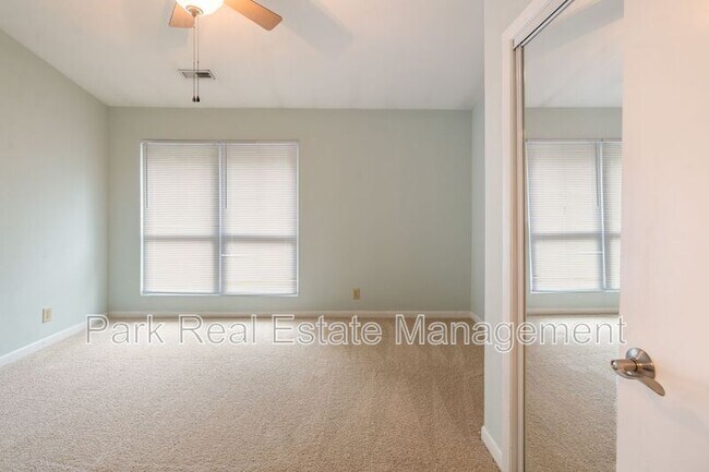 Building Photo - 201 Howell St