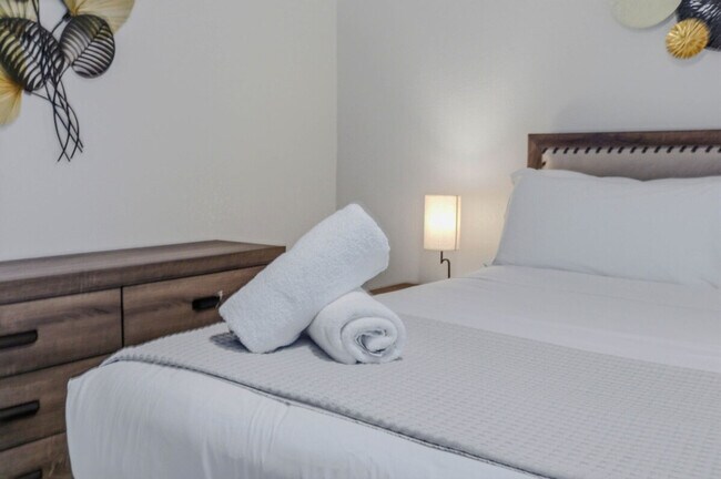 Building Photo - 3911 W Cleveland St