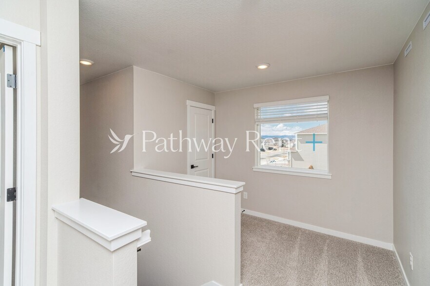 Building Photo - 9475 Yampa St
