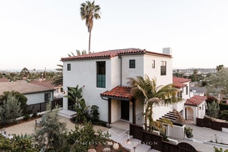 Building Photo - 433 APS