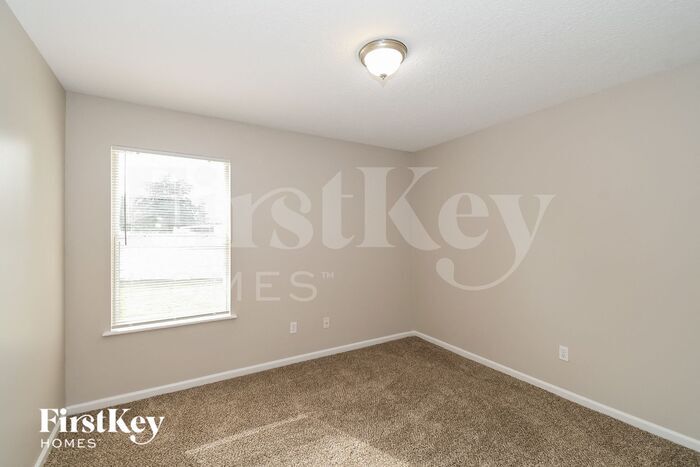 Building Photo - 741 Martin Lakes Dr E