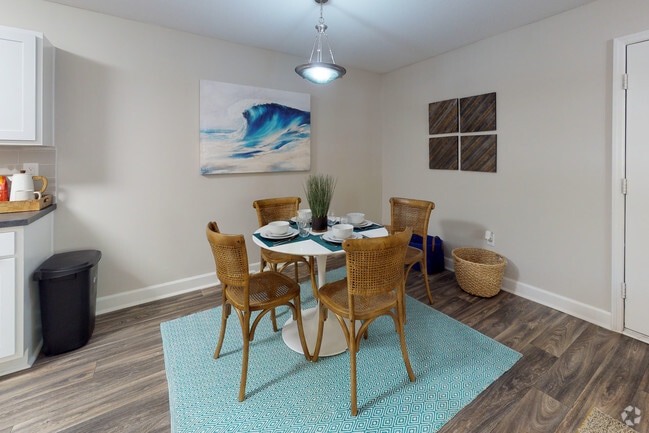 2BR, 1.5BA - 950 SF - The Lily at West Ashley