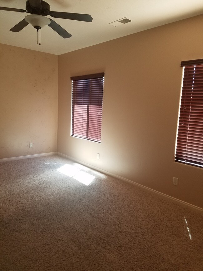 Building Photo - Spacious Home For Rent