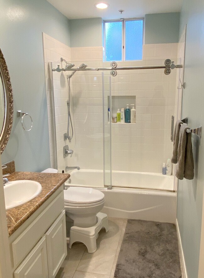 Building Photo - 3645 Cardiff Ave