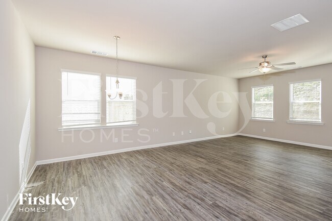 Building Photo - 4954 Hillstone Dr