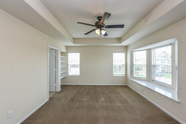 Building Photo - 18402 Each Elm Way