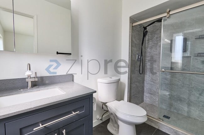 Building Photo - 1410 Central Ave