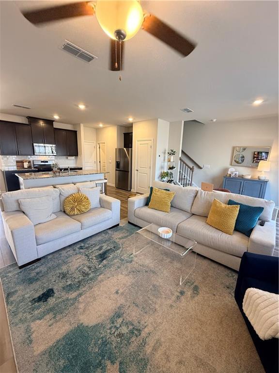 Building Photo - 282 Timberland Ave