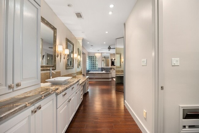 Building Photo - 19823 Sunbridge Ln