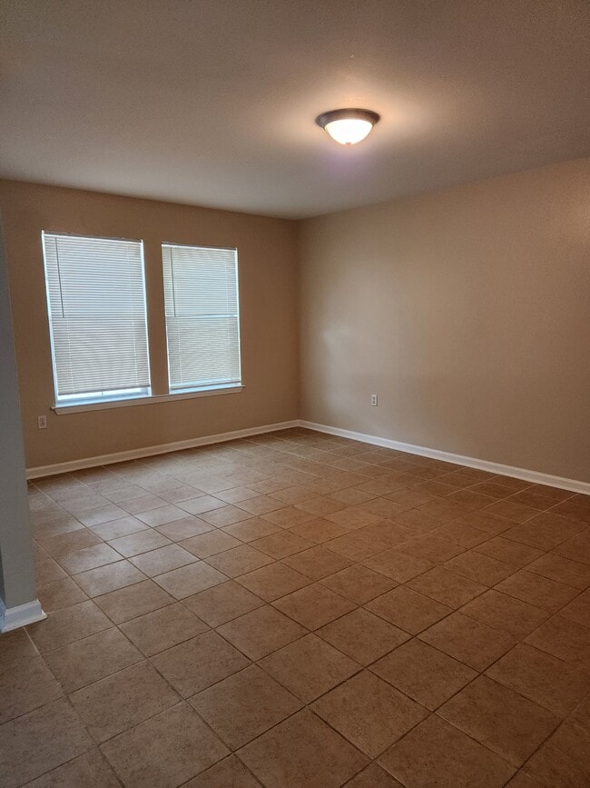 Building Photo - 5315 McClelland Dr