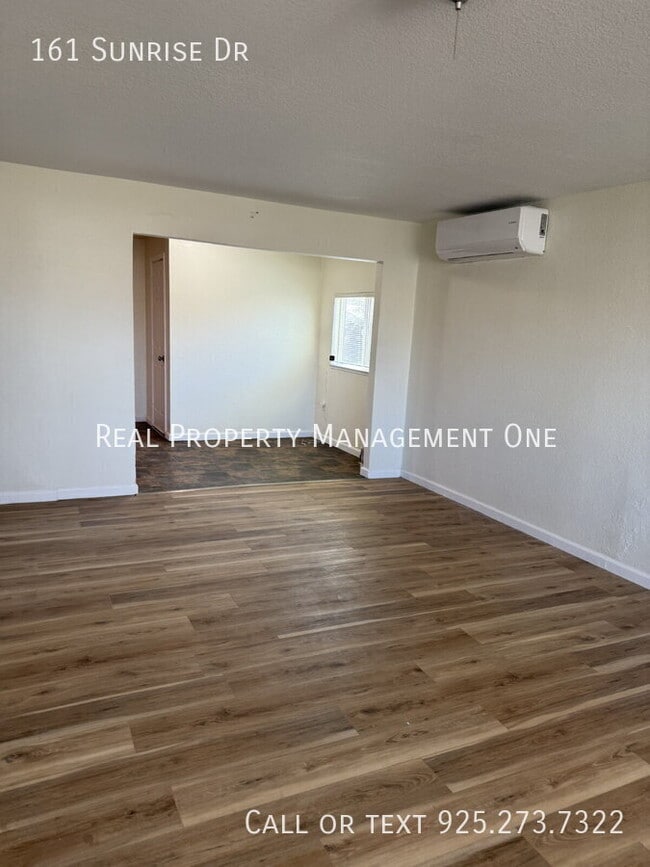 Building Photo - 161 Sunrise Dr