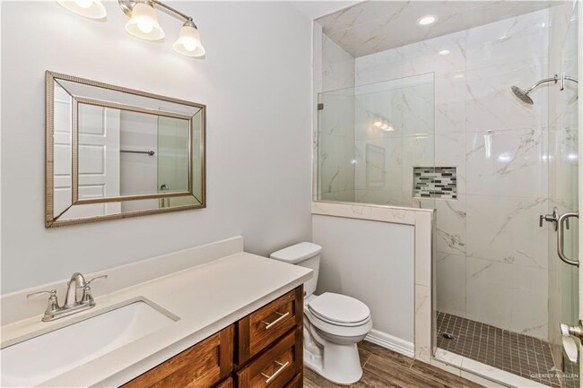 Building Photo - 14 14th St