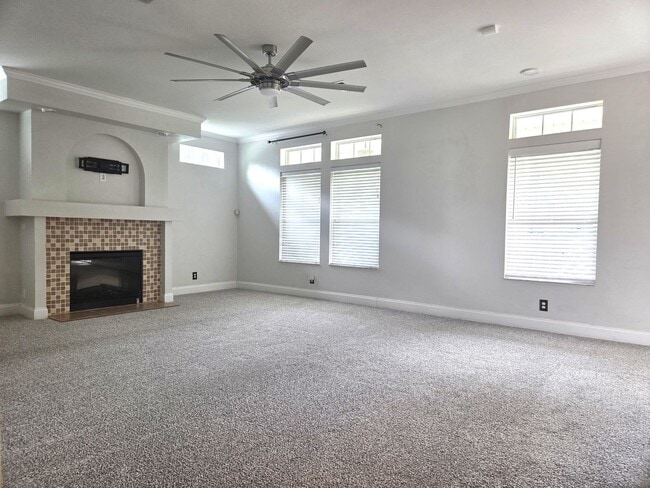 Building Photo - Charming 3/2 Bungalow