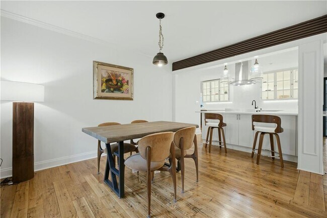 Building Photo - 2220 Spring Mill Cove