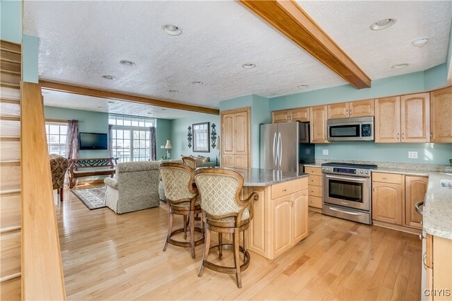 Building Photo - 207 General Smith Dr