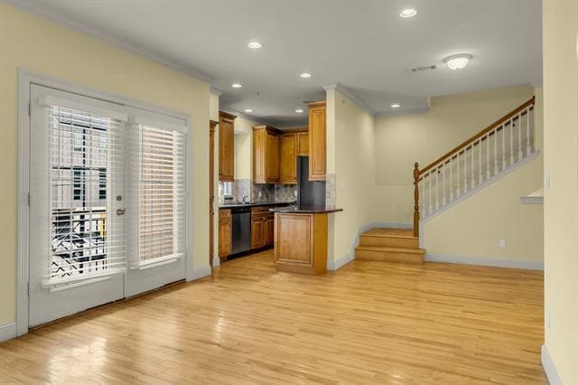 Building Photo - 2203 N Carroll Ave