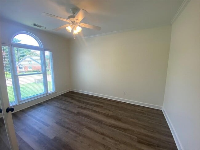 Building Photo - 805 Doe Hill Ln