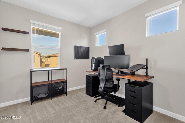 Building Photo - 5823 E Rose Garden Ln