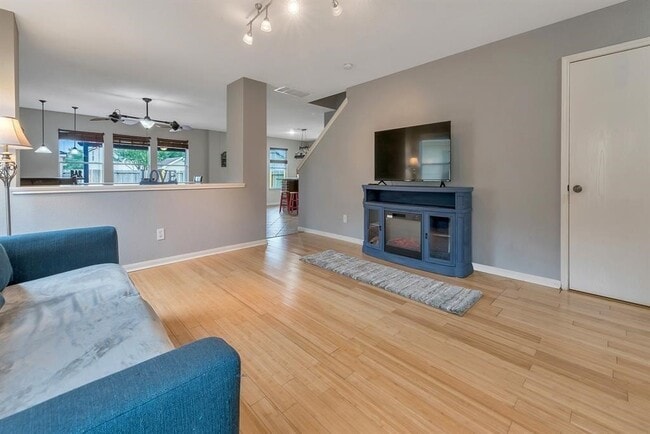 Building Photo - 3630 Garrison Run Dr