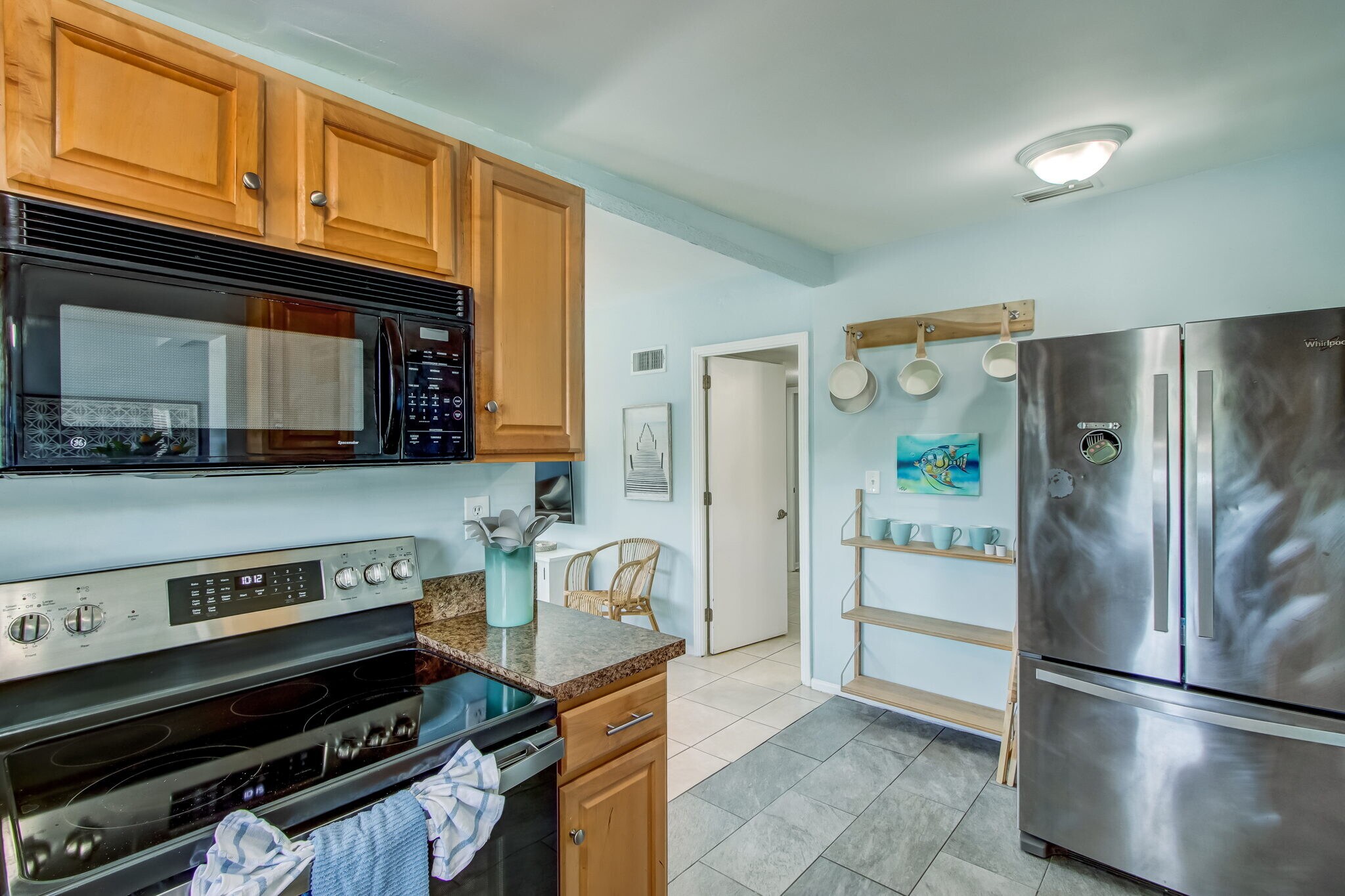 Building Photo - 826 5th Ave N