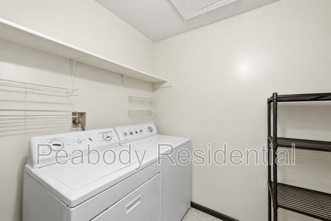 Building Photo - 10118 Oakton Terrace Rd